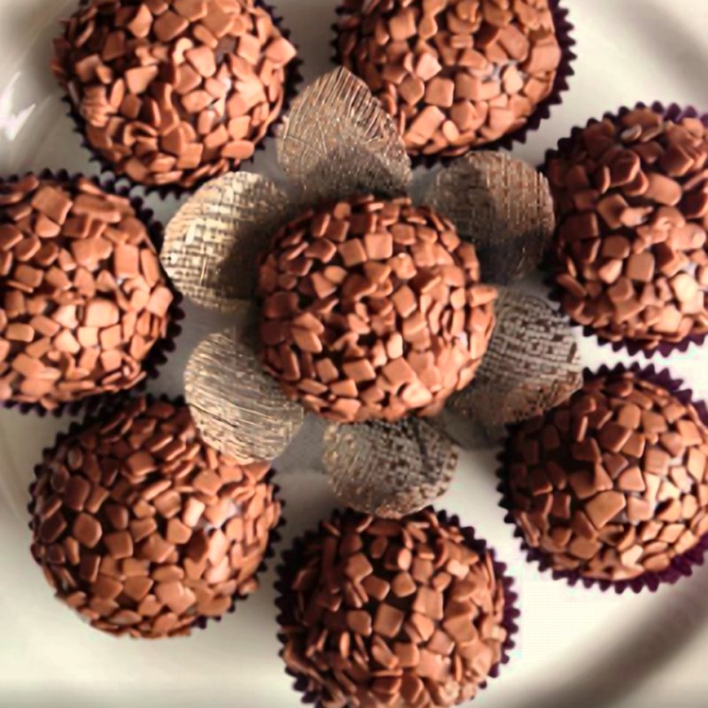 Brigadeiro com Granulé